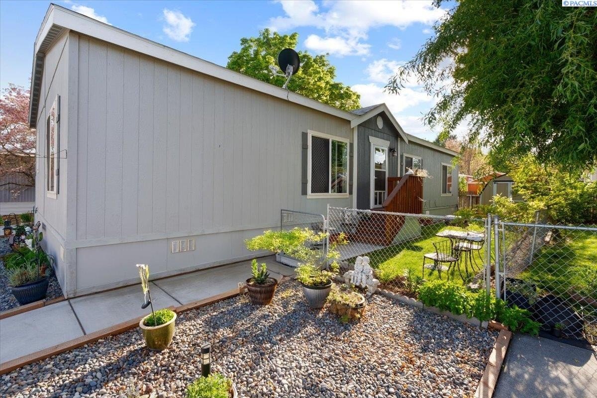 Other 4BR 2BA - 31 Mercury Dr, Richland, WA