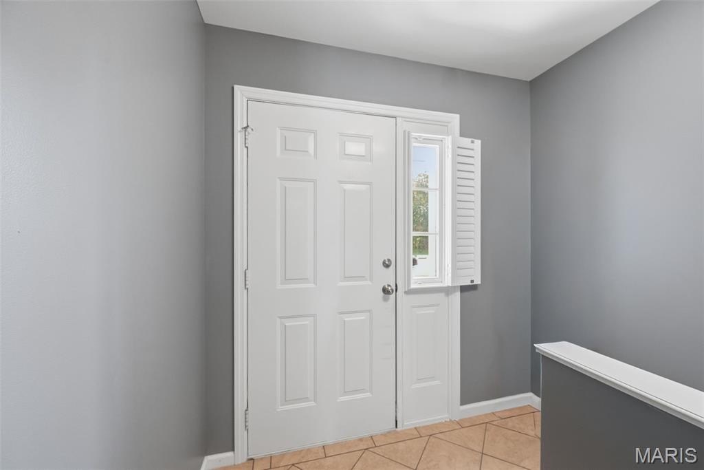 Single Family 3BR 2BA - 5 Knoll Creek Court, O'Fallon, MO