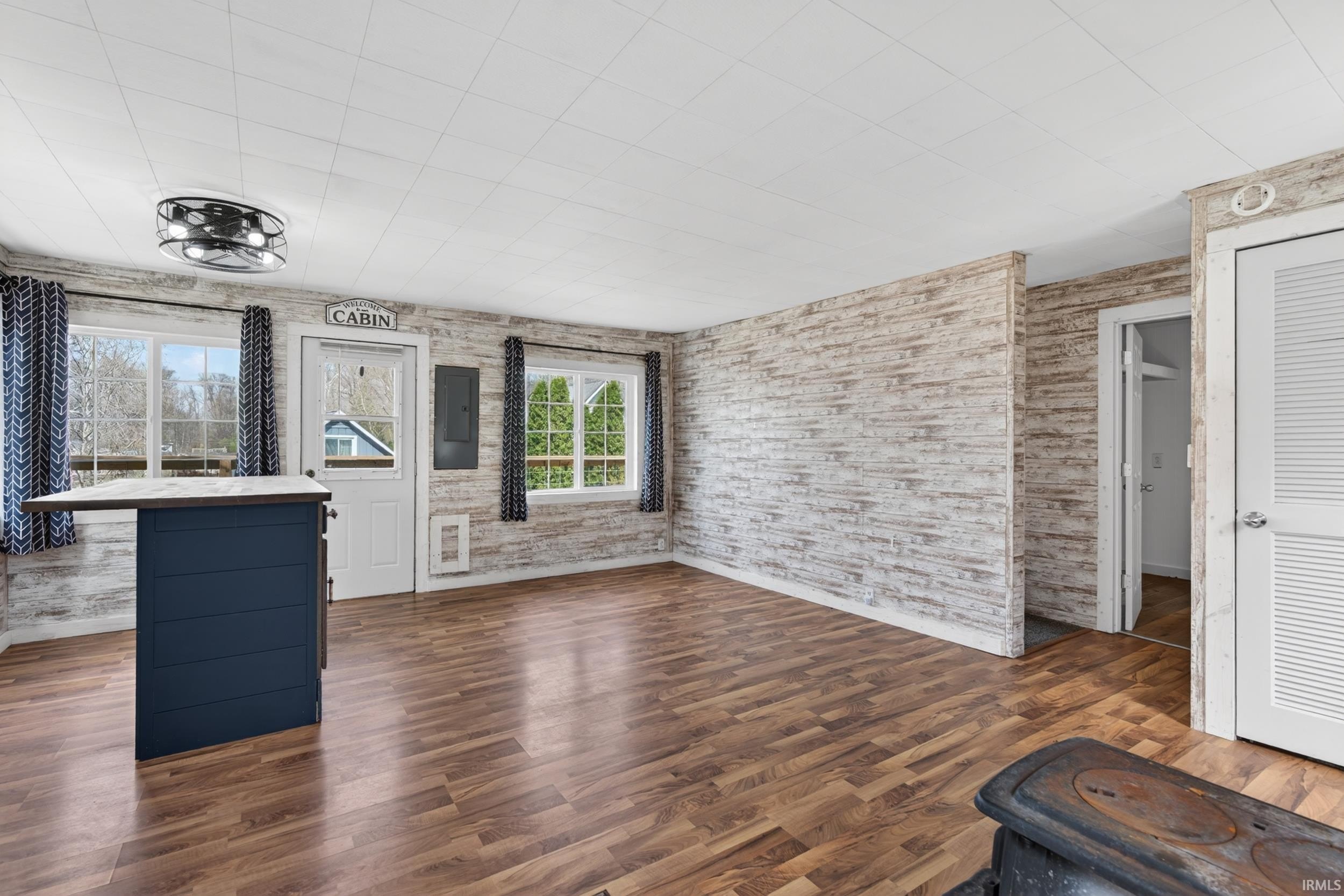 930 w 590 s Messick Lk  