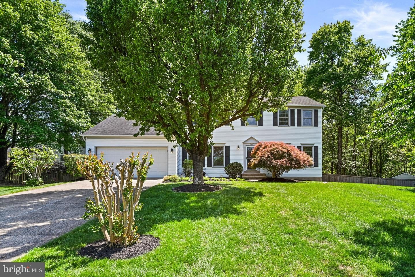 Single Family 4BR 4BA - 12500 WOODCOCK LN, HERNDON, VA