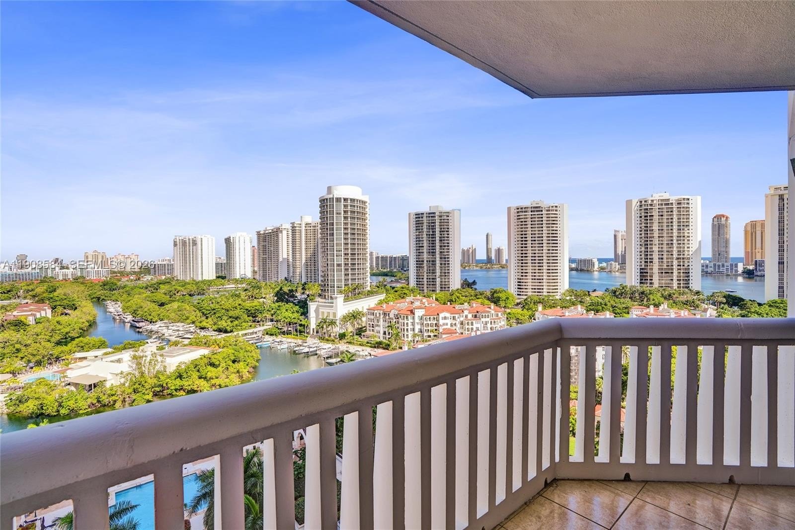 Condo 2BR 2BA - 2000 Island Blvd, Aventura, FL