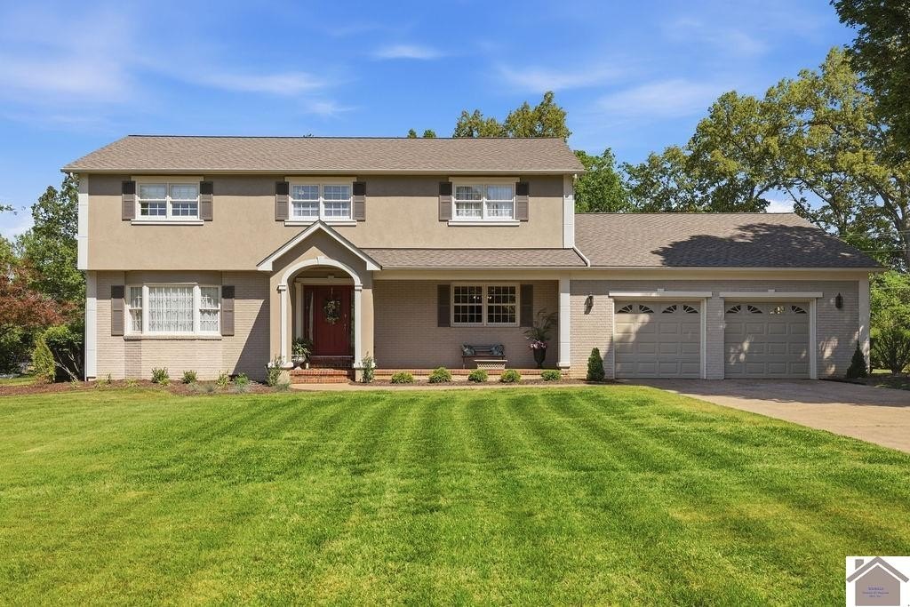 Single Family 4BR 3BA - 2010 Gatesborough Circle, Murray, KY
