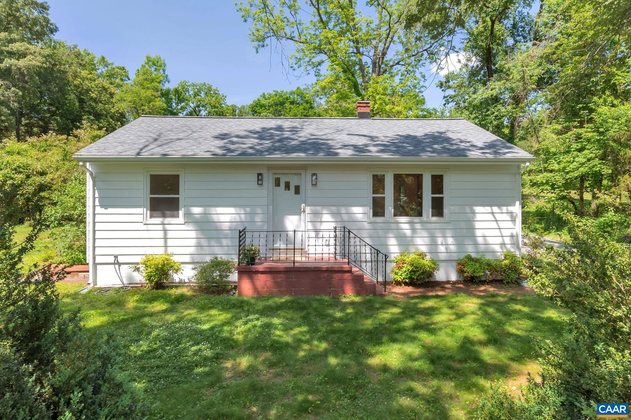 Single Family 3BR 1BA - 4362 IVY RD, CHARLOTTESVILLE, VA