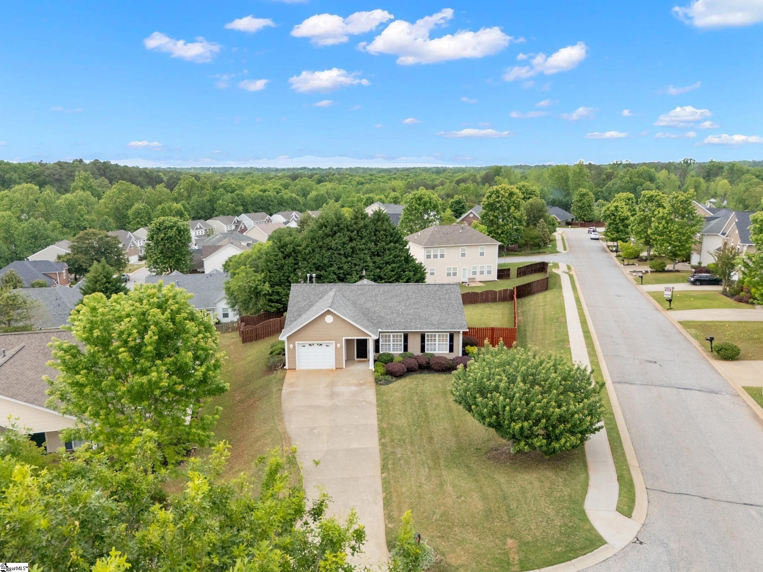Single Family 3BR 2BA - 2 Reid Valley Court, Taylors, SC