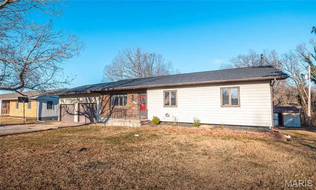 Single Family 6BR 3BA - 21705 Rudolph Road, Waynesville, MO