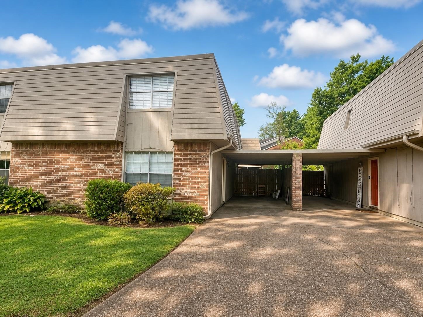 Condo 2BR 2BA - 4150 Crow Rd., Beaumont, TX