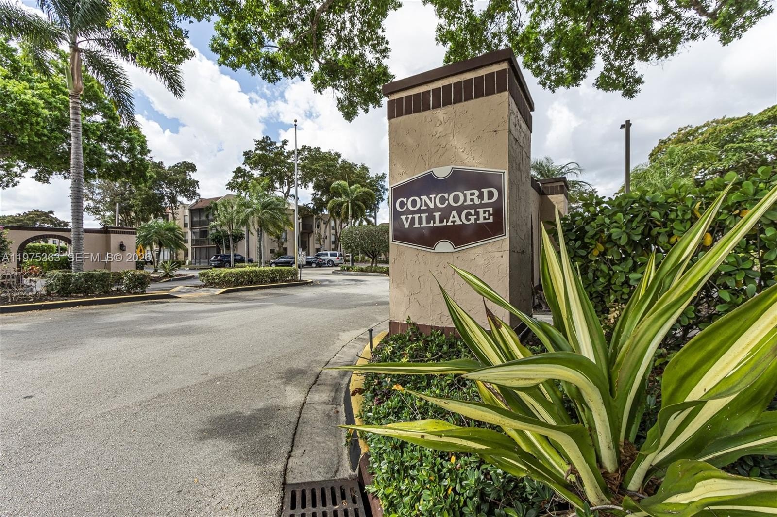 Condo 2BR 2BA - 6701 N University Dr, Tamarac, FL