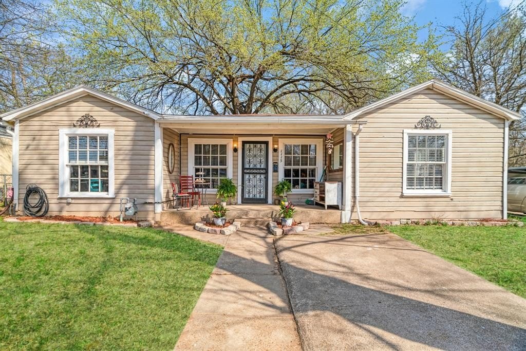 Single Family 3BR 1BA - 1115 SE 13th Street, Paris, TX