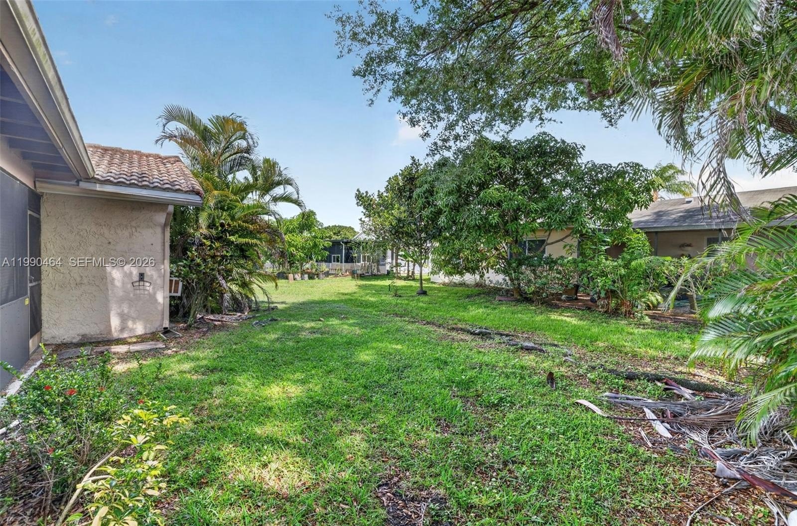 Single Family 2BR 2BA - 10424 NW 70th Ct, Tamarac, FL