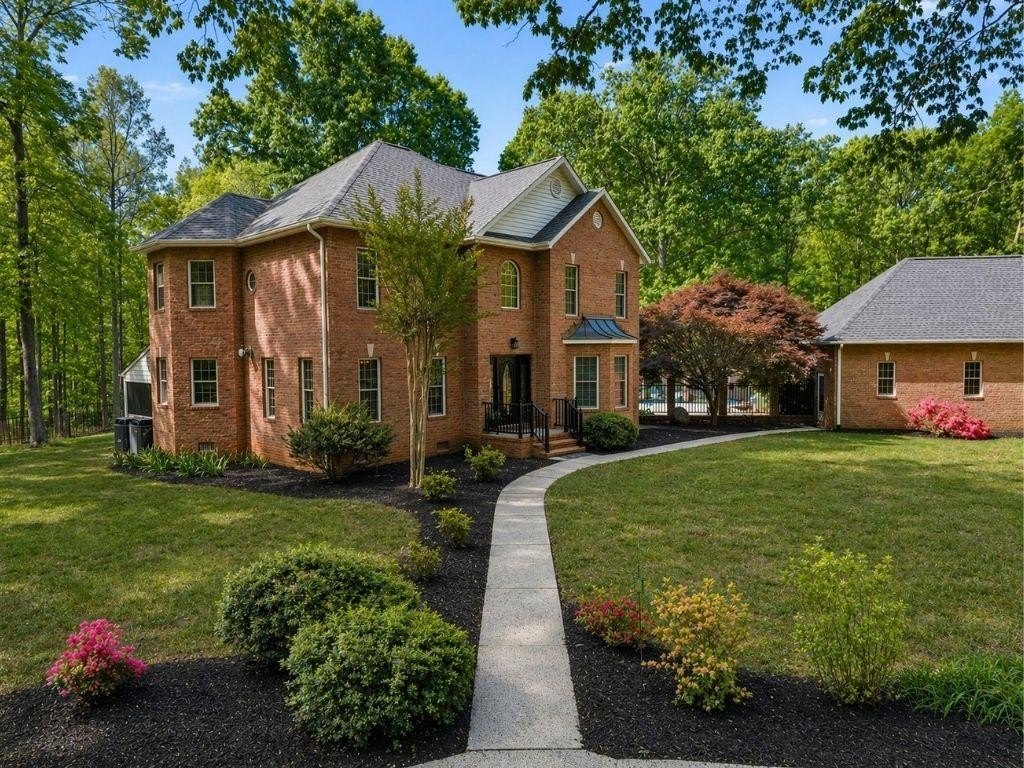 Single Family 5BR 3BA - 4285 Lockin, Powhatan, VA