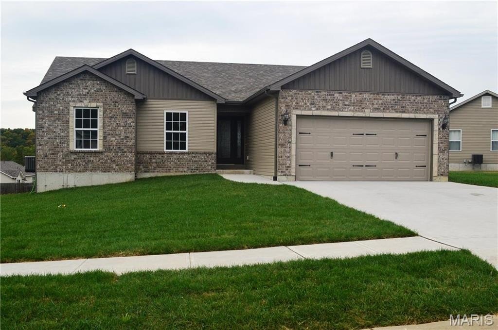 Single Family 3BR 2BA - 0 Hawk Ridge Estates Walnut Model, Hillsboro, MO