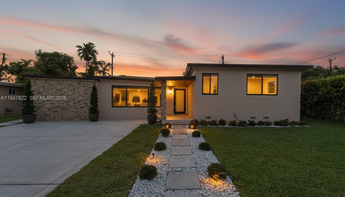 Single Family 4BR 3BA - 141 NE 122nd St, North Miami, FL