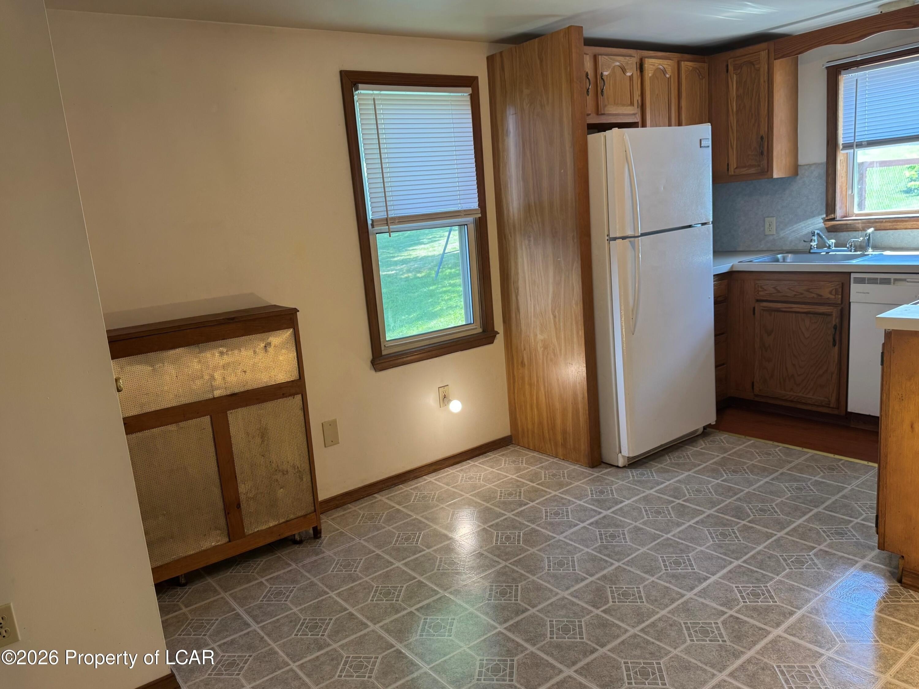 Single Family 2BR 1BA - 264 Rear High Street, Wilkes-Barre, PA