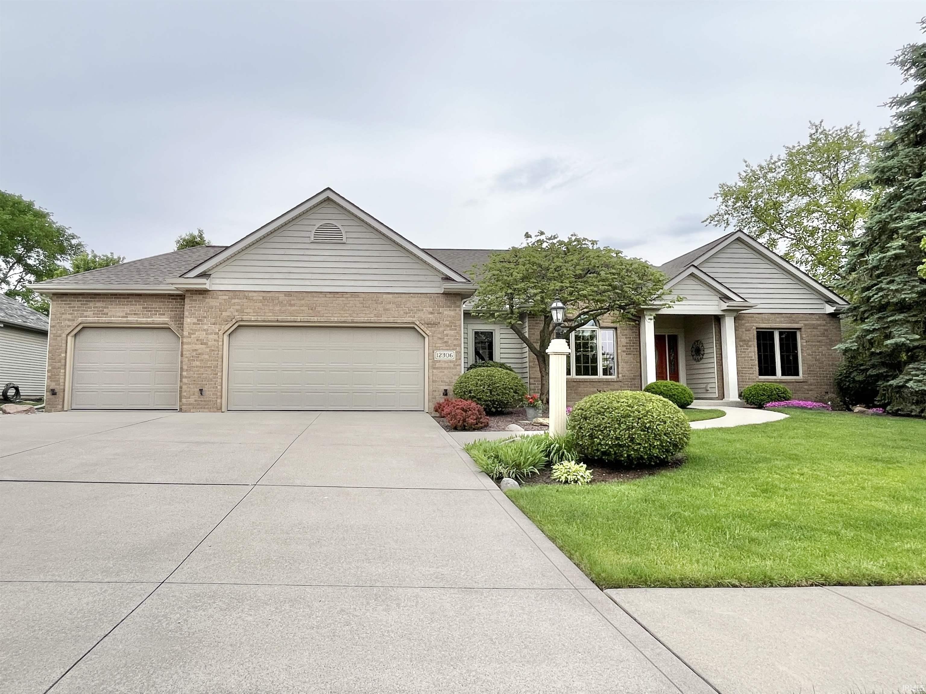 Single Family 4BR 3BA - 12306 Goldeneyes Court, Fort Wayne, IN