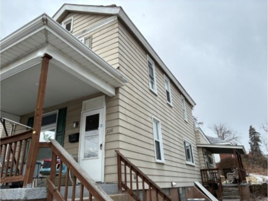 Single Family 2BR 1BA - 226 Laredo St, Port Vue, PA