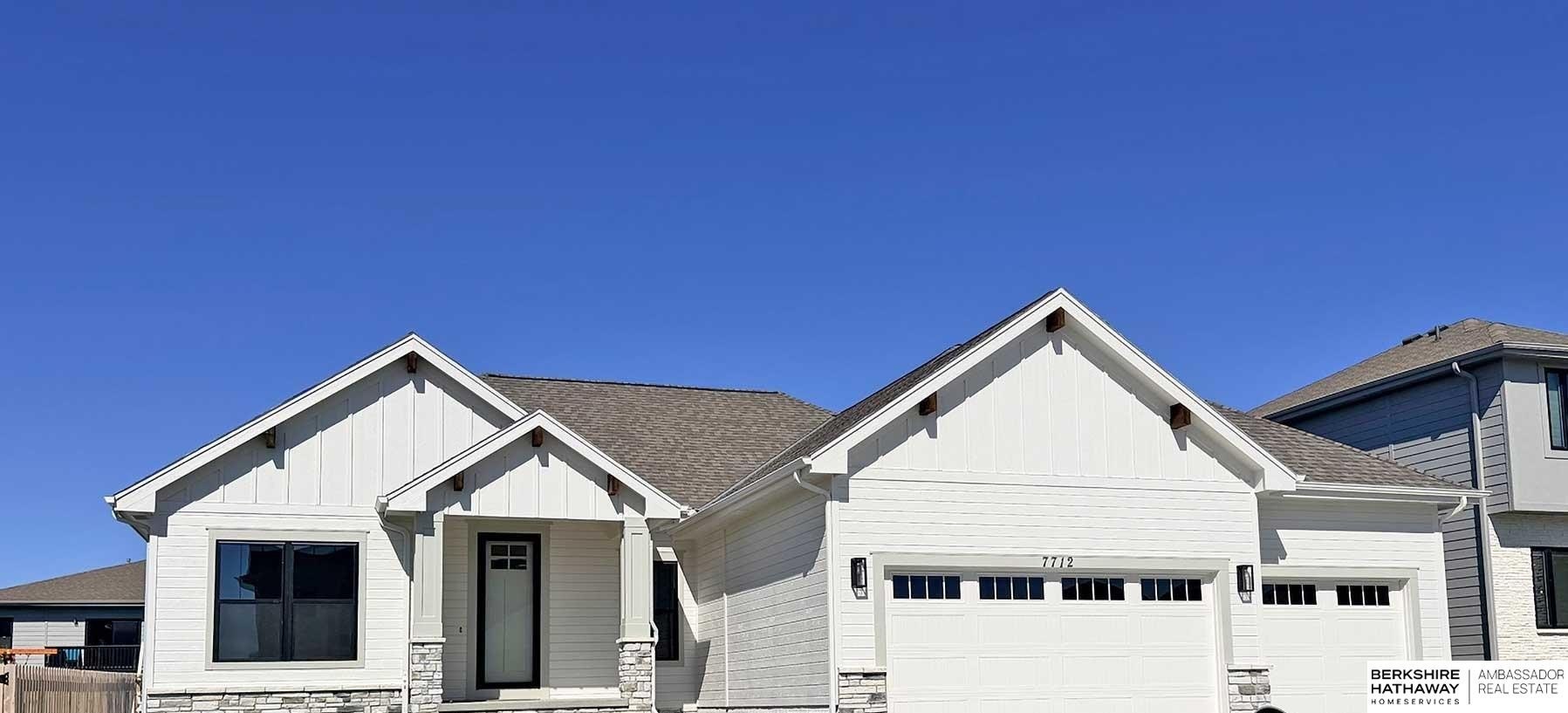 Single Family 3BR 2BA - 7712 S 199th Street, Gretna, NE