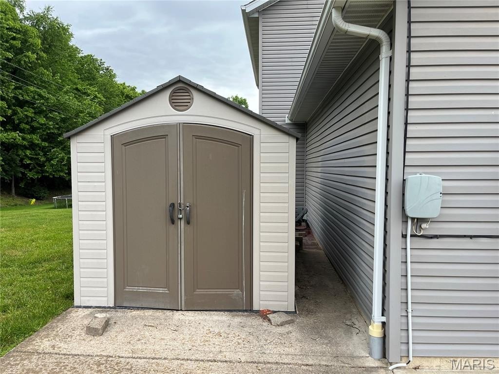 Single Family 3BR 4BA - 591 Creekwood Boulevard, Troy, MO