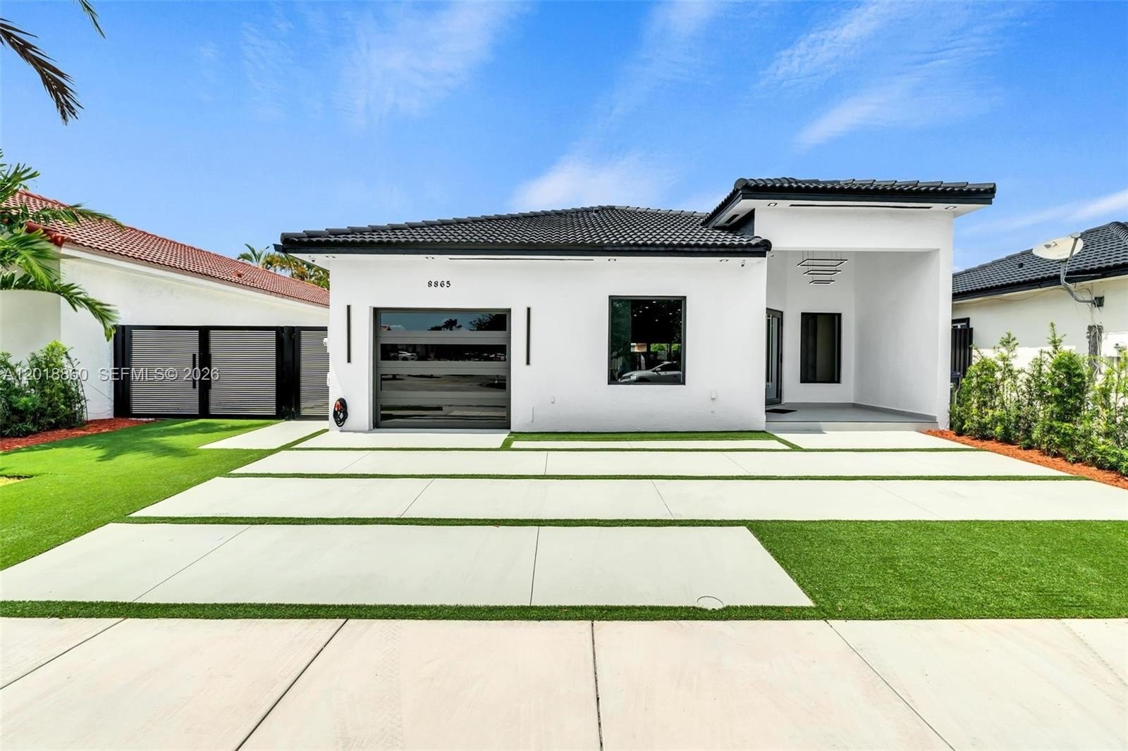 Single Family 4BR 3BA - 8865 NW 148th Ter, Miami Lakes, FL