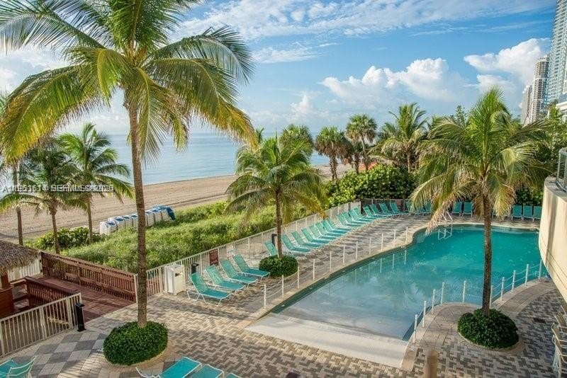 Condo 2BR 2BA - 17375 Collins Ave, Sunny Isles Beach, FL