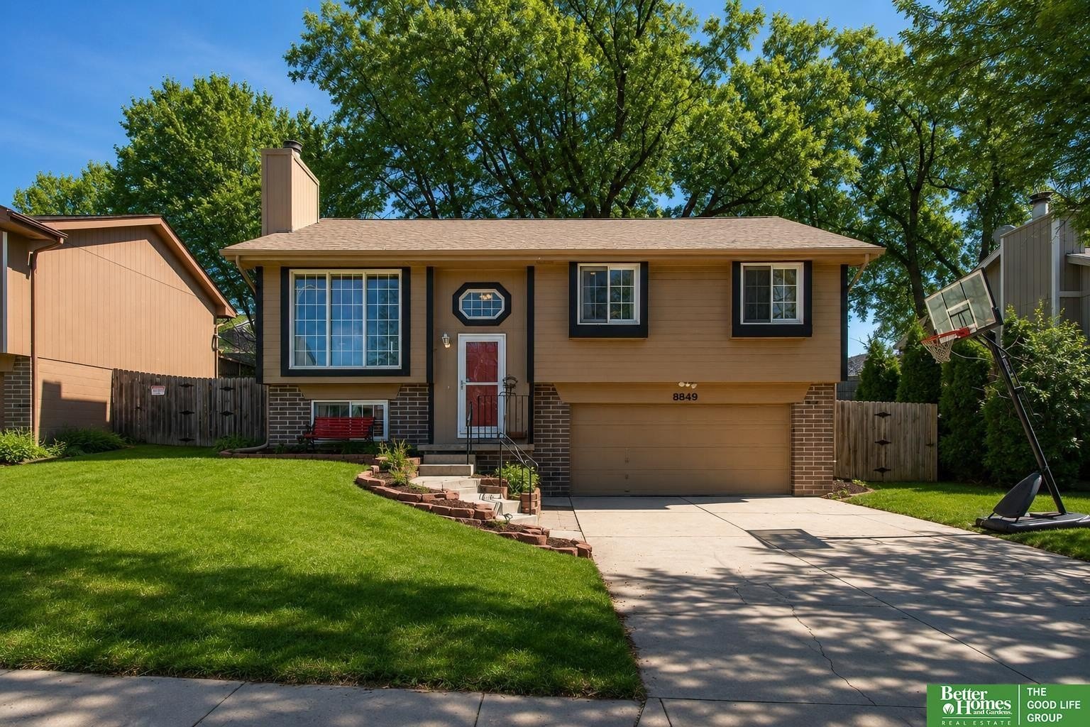 Single Family 3BR 2BA - 8849 N 81 Avenue, Omaha, NE
