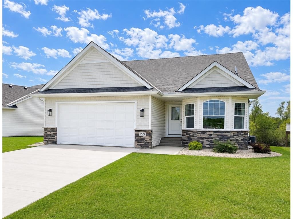 Single Family 4BR 3BA - 2524 Buchanan Lane S, Cambridge, MN