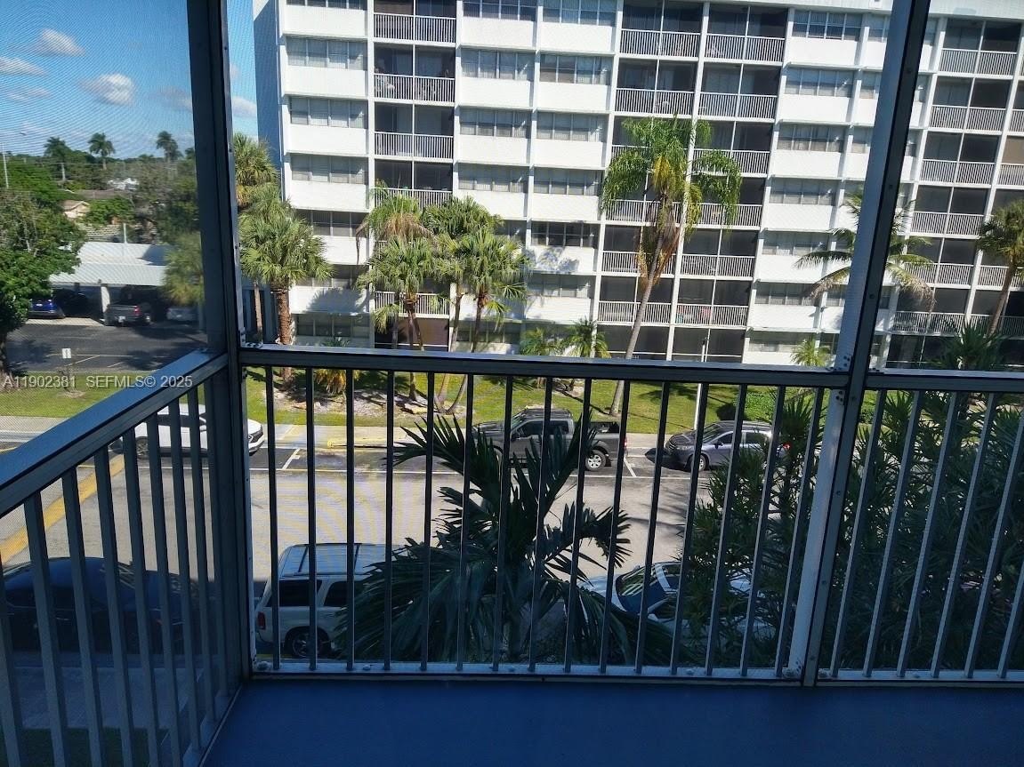 Condo 2BR 2BA - 700 NW 214th St, Miami Gardens, FL