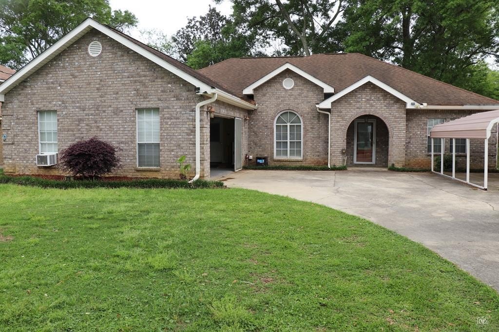 Single Family 3BR 2BA - 816 Herrin Drive, Picayune, MS