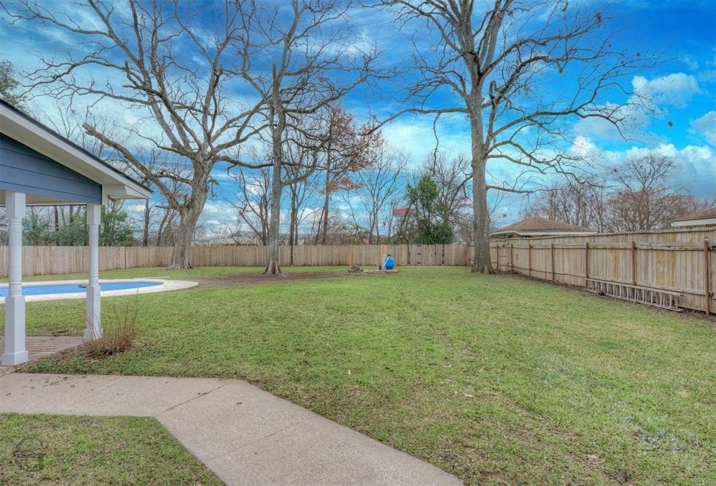 Single Family 4BR 3BA - 5516 Hickory Ridge Drive, Bossier City, LA