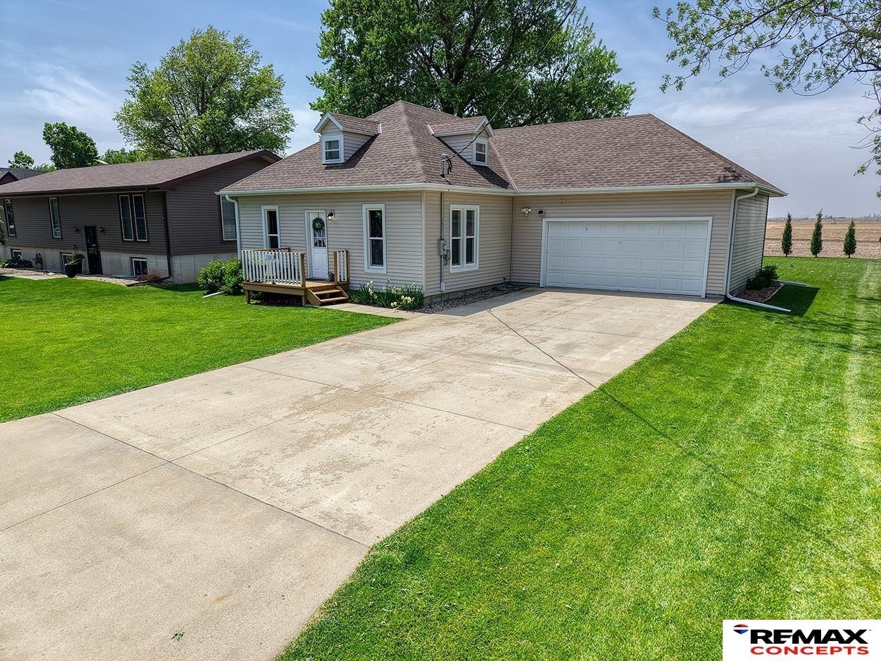 Single Family 3BR 1BA - 104 Wells Street, Waco, NE