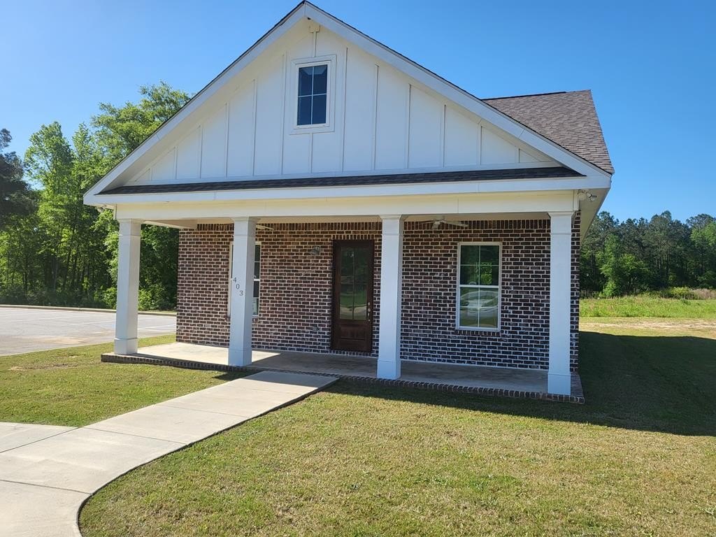Single Family 3BR 2BA - 400 Grand Harbor Circle, Dothan, AL