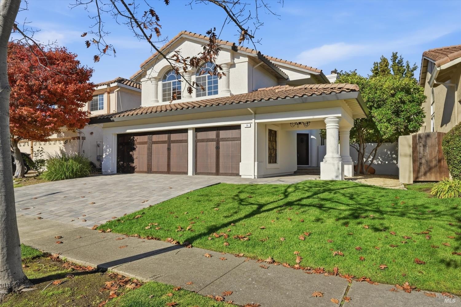 Single Family 5BR 3BA - 28 S Newport Drive, Napa, CA