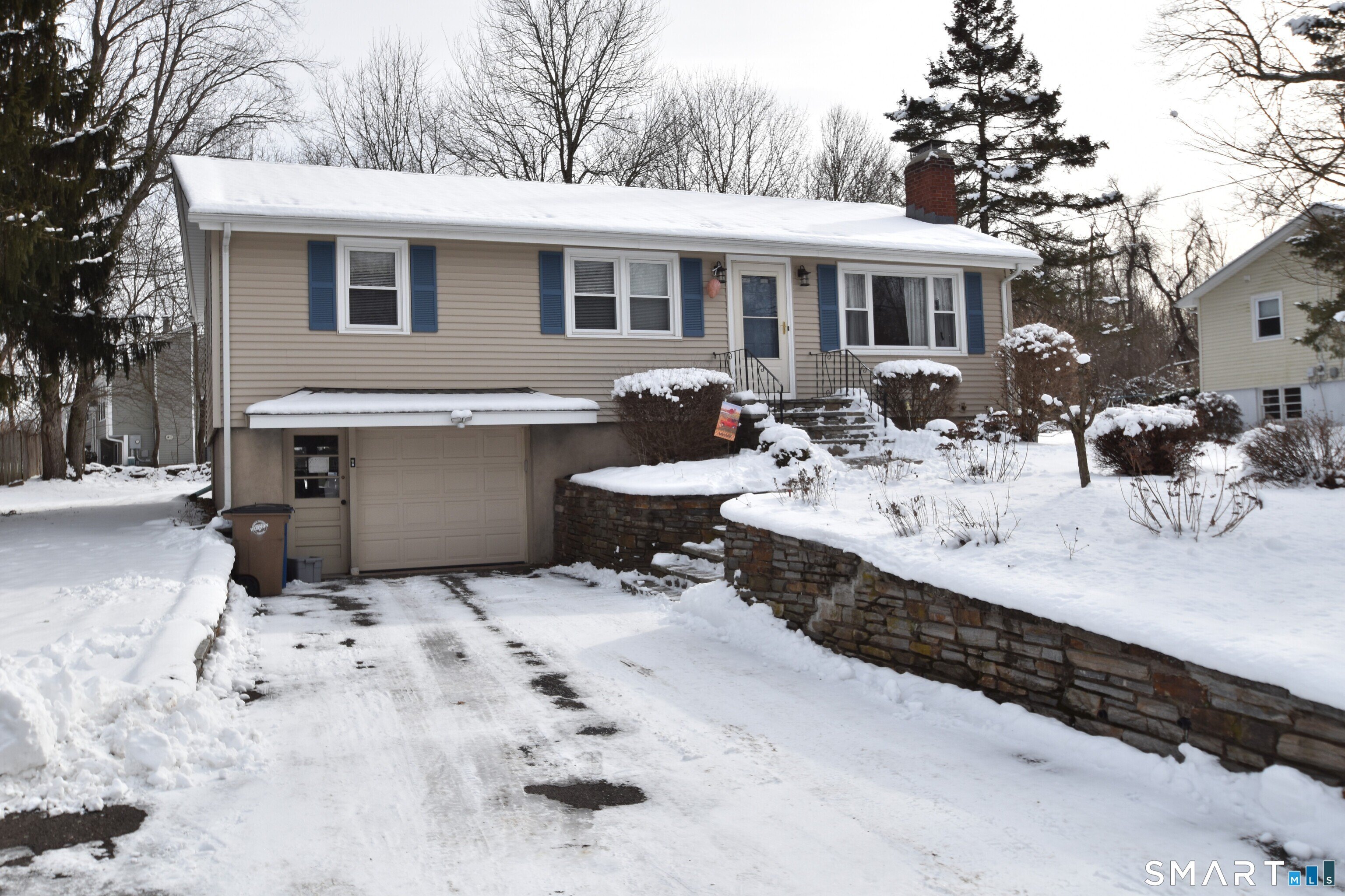 61 Sunnyview Dr  