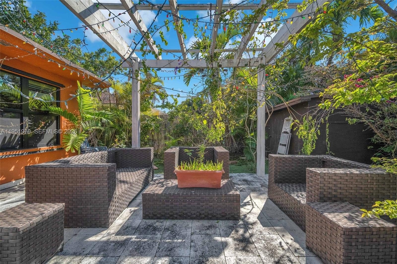 Single Family 4BR 4BA - 21424 NE 19th Ct, Miami, FL