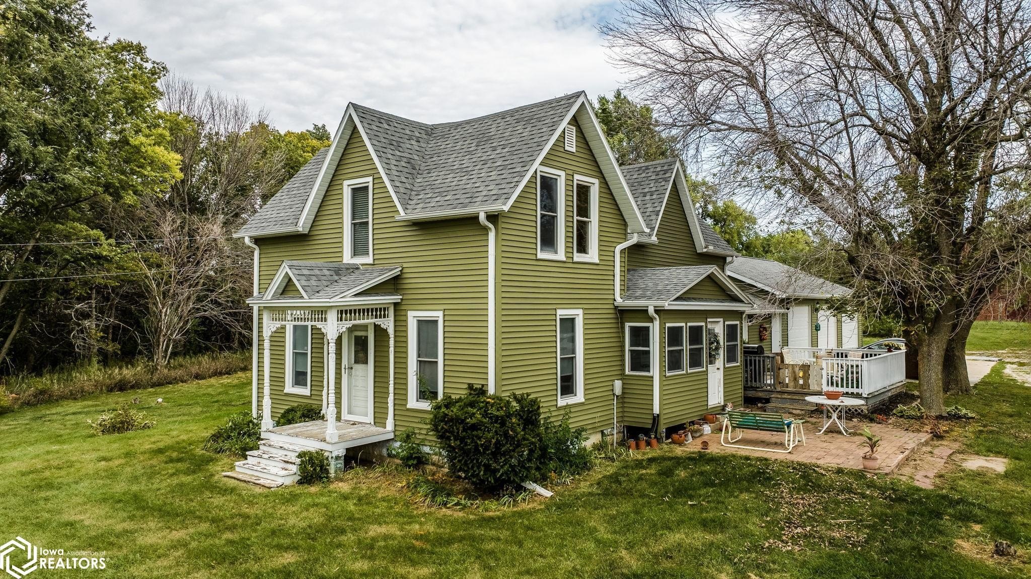 2566 Yellowwood Rd