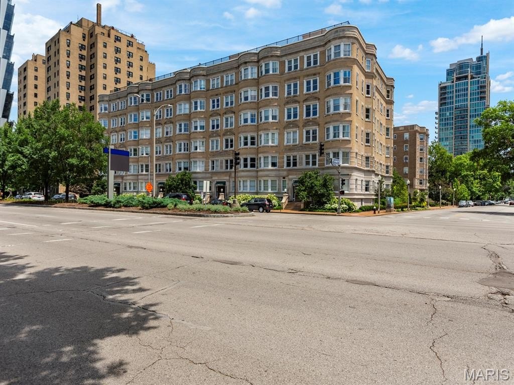 Condo 2BR 2BA - 10 N Kingshighway Boulevard, St Louis, MO