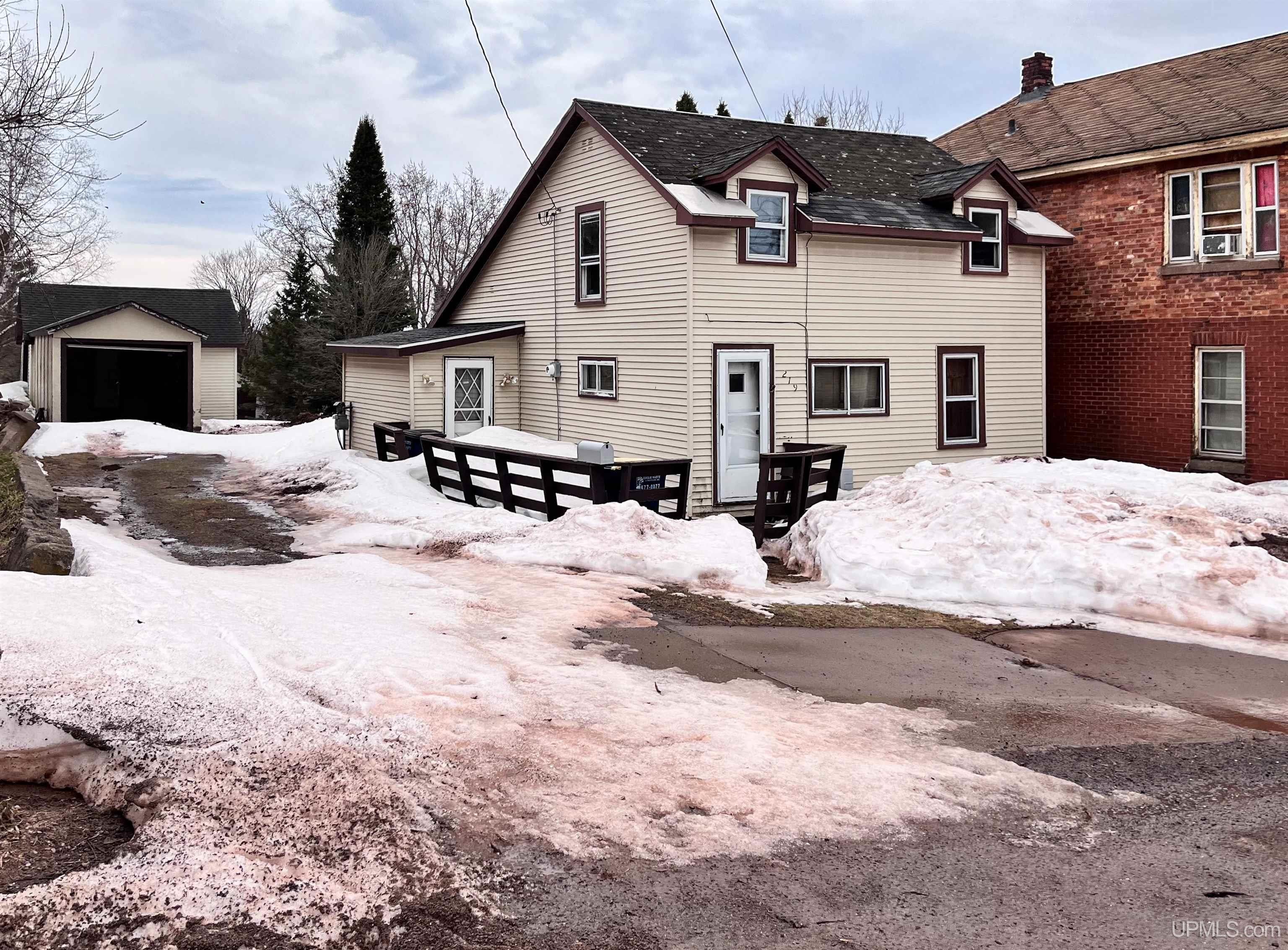 Other 2BR 1BA - 219 E Bonnie Street, Ironwood, MI