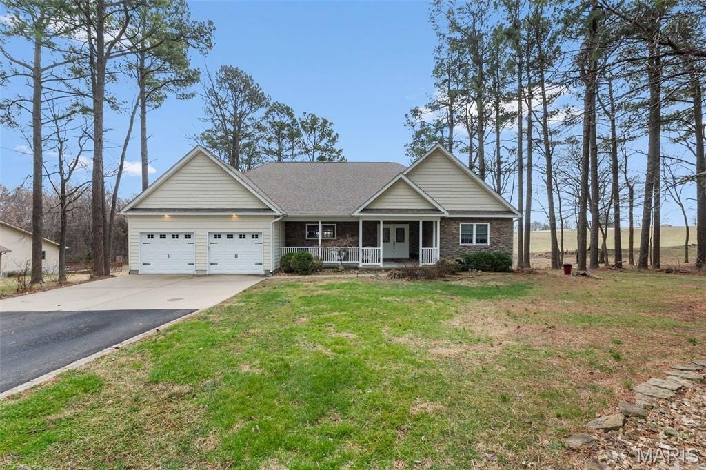 Single Family 4BR 3BA - 102 Woodland, Anna, IL