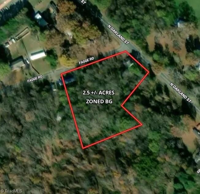 Single Family - 130 Vintage Road, Eden, NC
