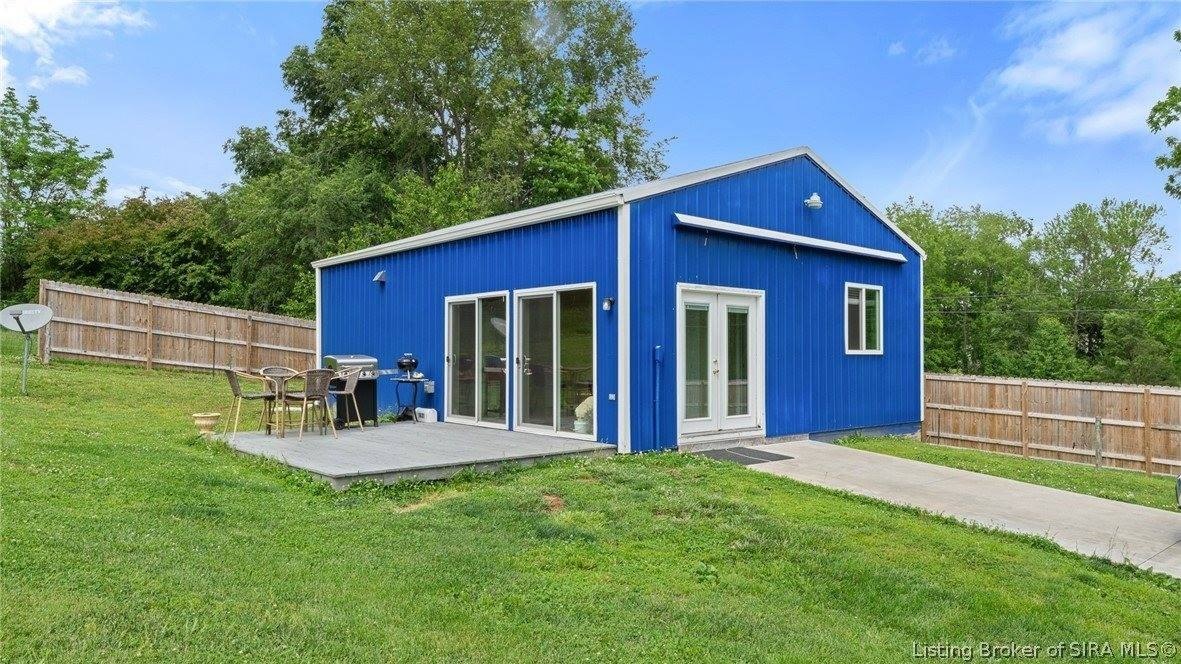 Single Family 3BR 1BA - 119 Standish Street, Salem, IN