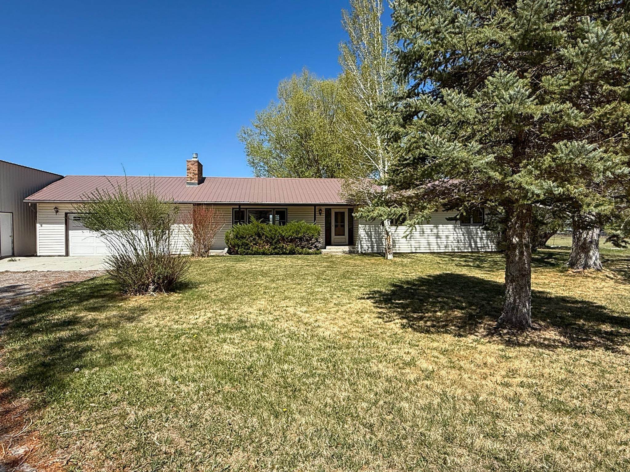 Single Family 4BR 2BA - 1298 Gasser, Riverton, WY