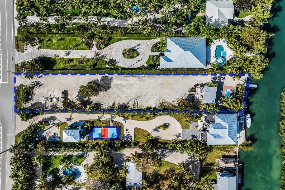 Single Family 2BR 2BA - 77340 Overseas Highway, Lower Matecumbe, FL