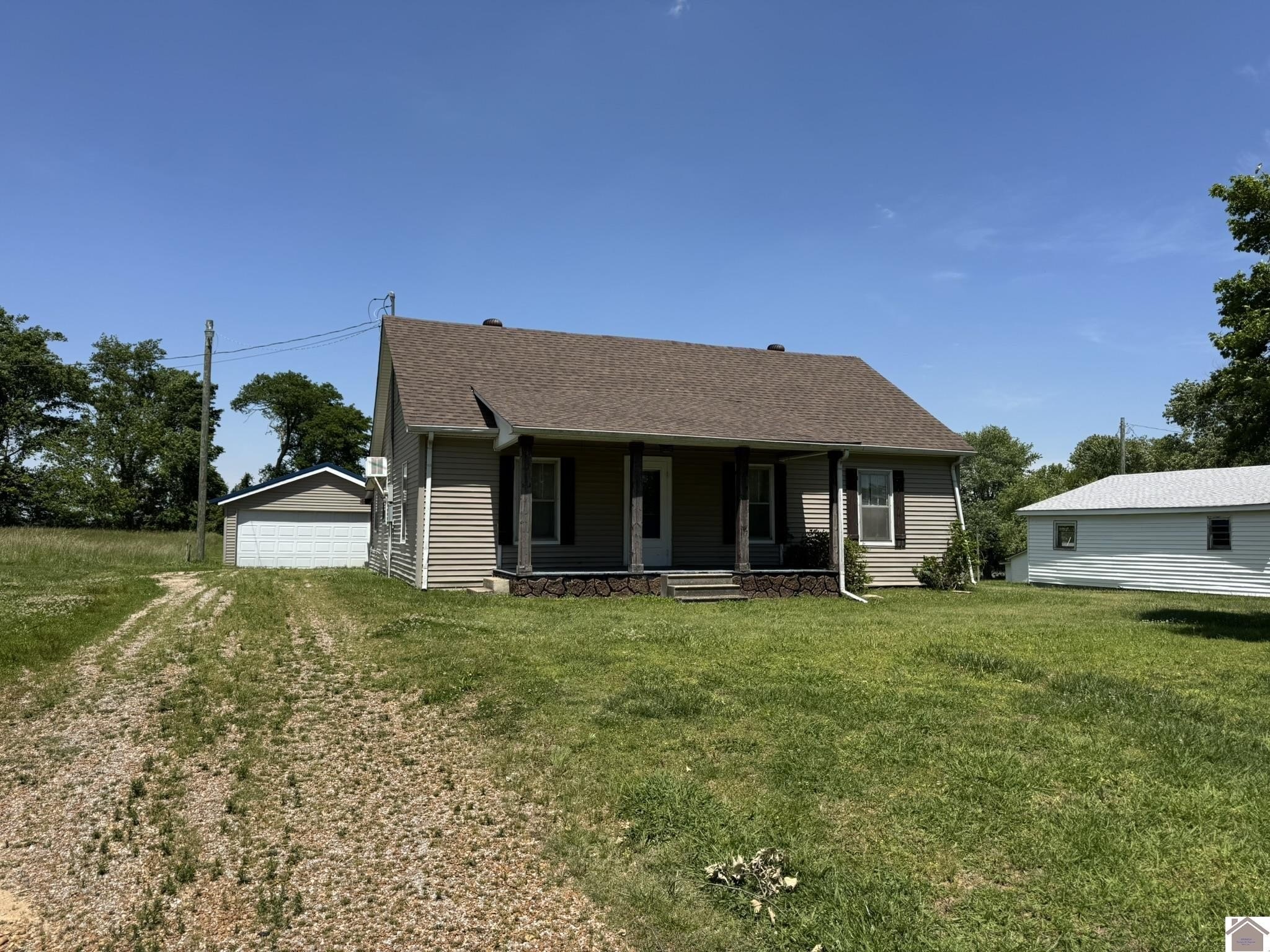 Single Family 4BR 2BA - 5250 ST RT 123 W, Oakton, KY