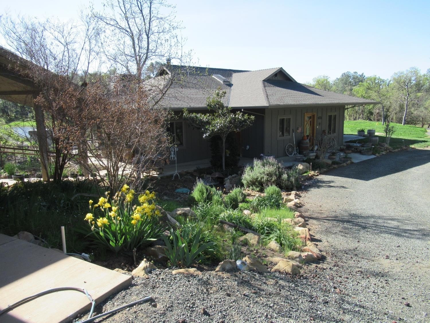 Single Family 2BR 2BA - 18300 Morgan Valley Road, Lower Lake, CA