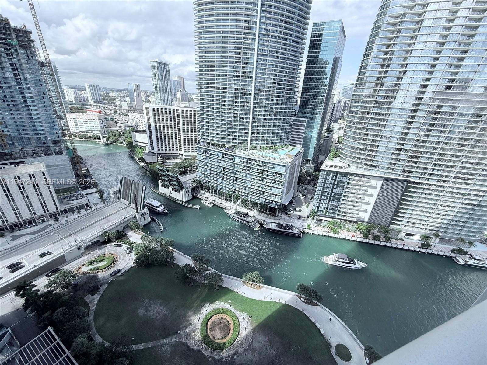 Condo 1BR 1BA - 465 Brickell Ave, Miami, FL