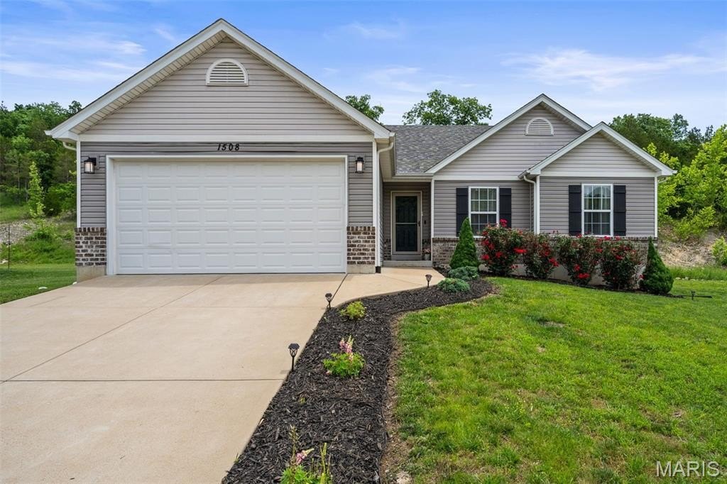 Single Family 3BR 2BA - 1508 St Charles, Hillsboro, MO
