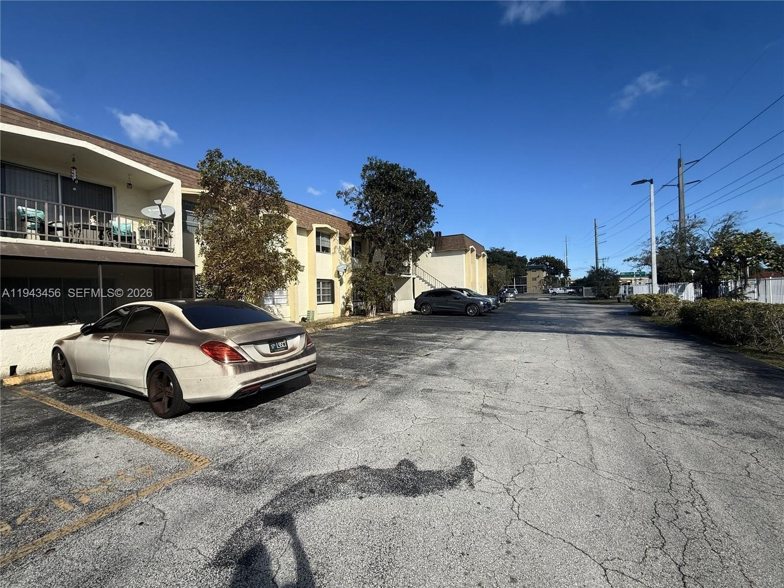 Condo 2BR 1BA - 7823 Miller Dr, Miami, FL