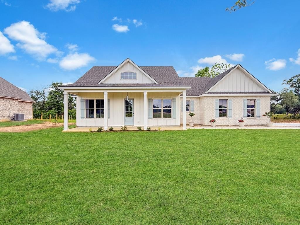 Single Family 4BR 2BA - 30 S. Caesar Oaks Drive, Carriere, MS