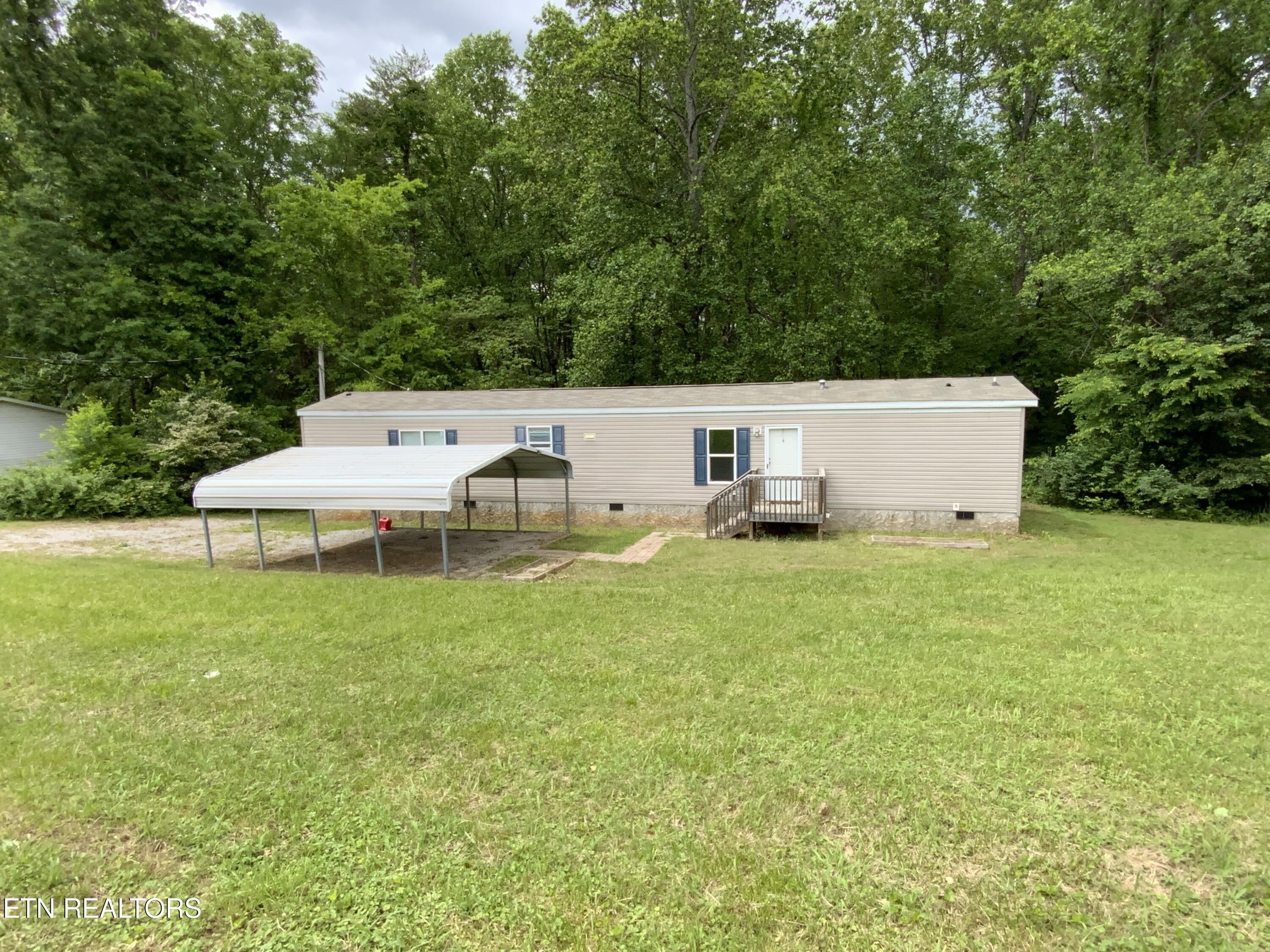 271 Skyline Dr  