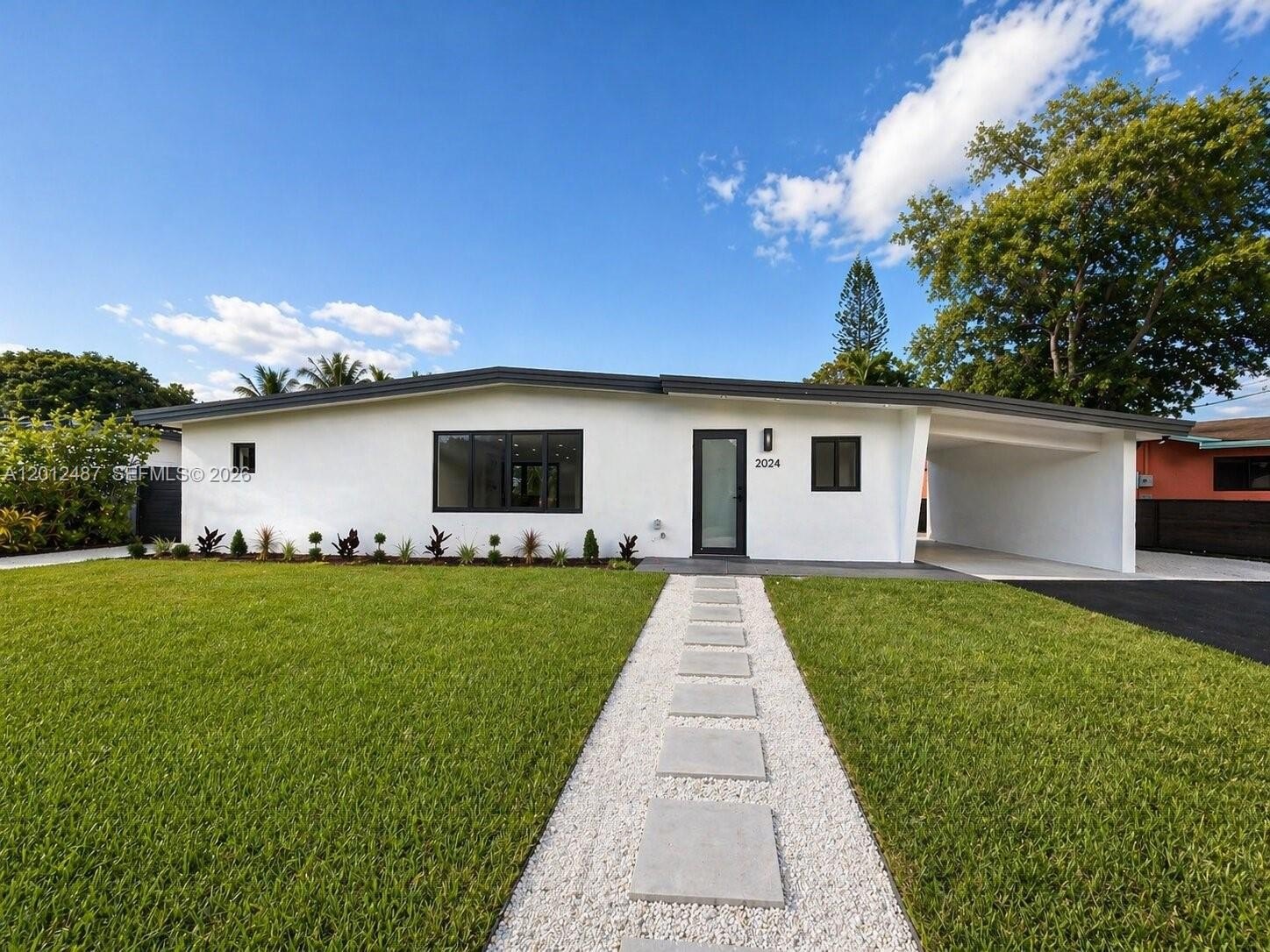 Single Family 3BR 3BA - 2024 NW 10th Ave, Fort Lauderdale, FL