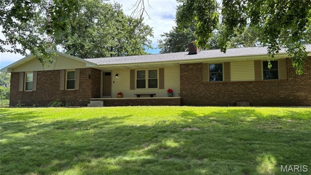 Single Family 3BR 2BA - 4002 Nation Road, Salem, IL